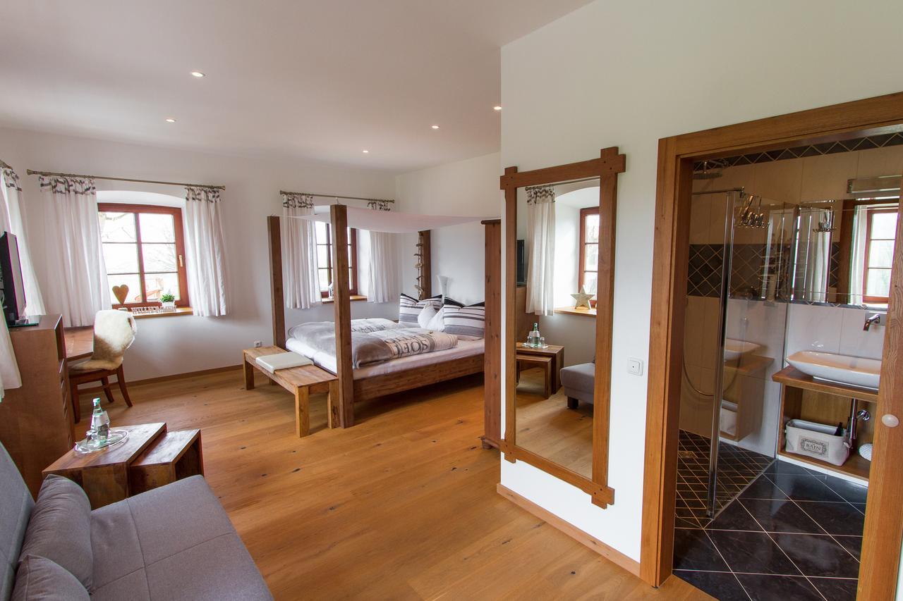 Hotel Alpenblick Riedering エクステリア 写真