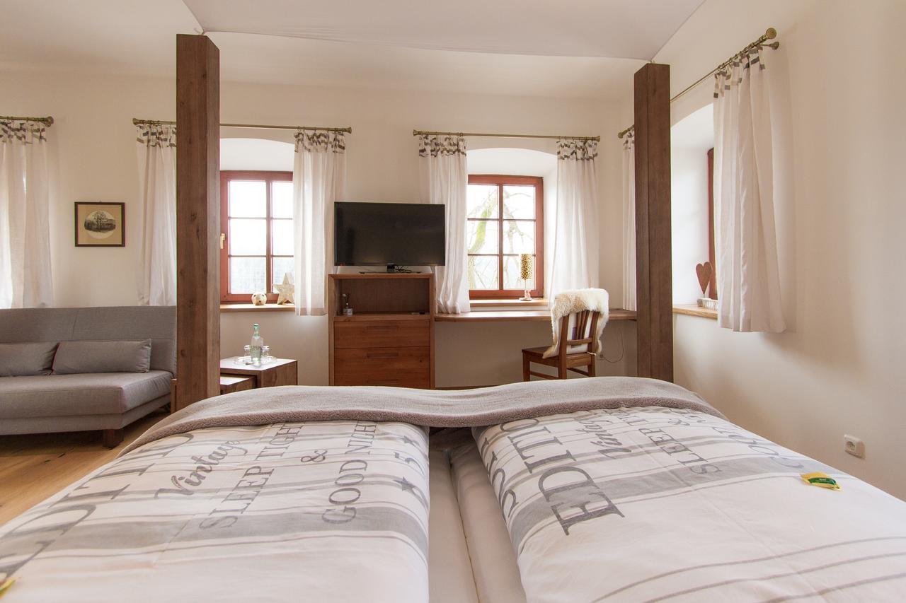Hotel Alpenblick Riedering エクステリア 写真