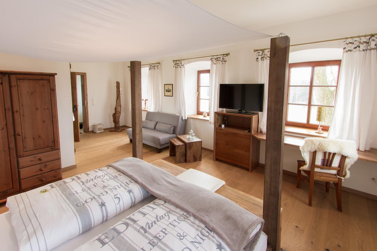 Hotel Alpenblick Riedering エクステリア 写真