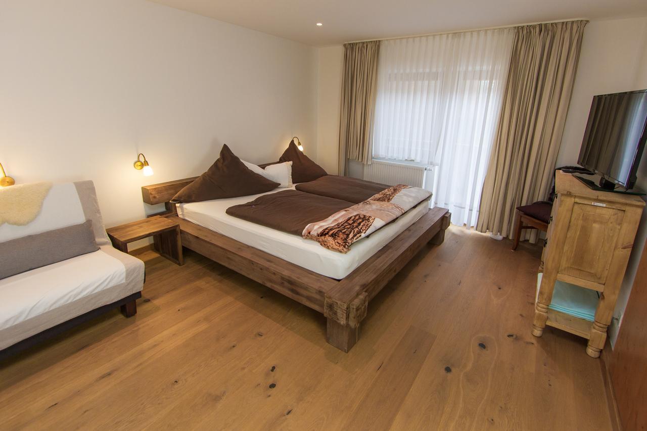 Hotel Alpenblick Riedering エクステリア 写真