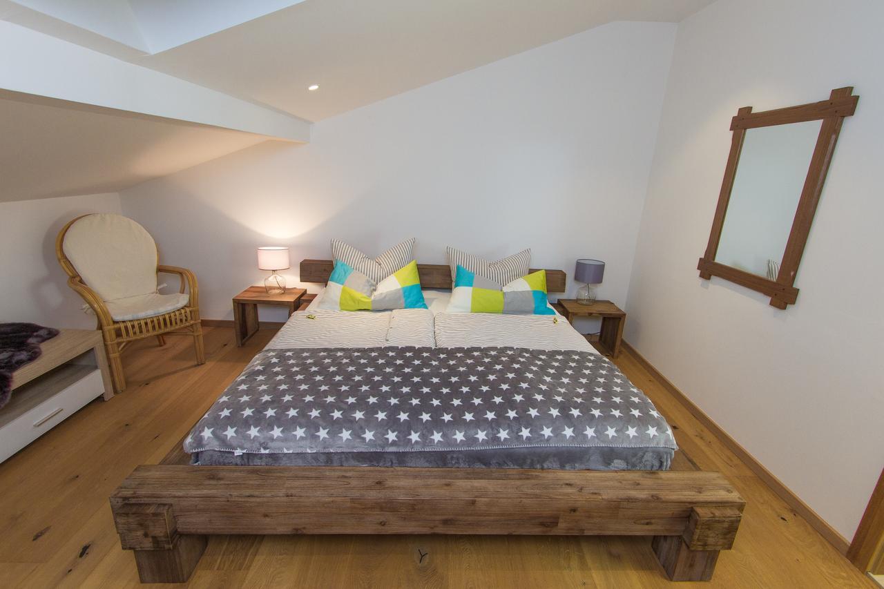 Hotel Alpenblick Riedering エクステリア 写真